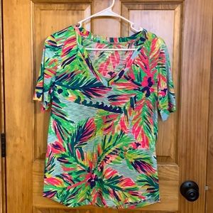 Small Lilly Pulitzer cotton v neck top